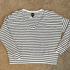 GAP Women's Lightweight Striped Navy and White V-Neck Top